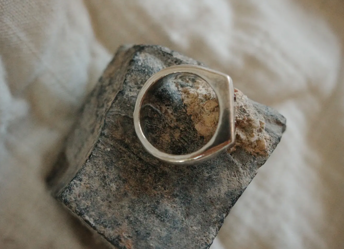 Selma signet ring